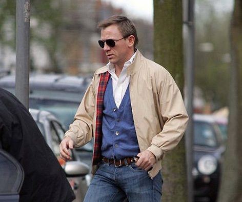 150812-Baracuta-Daniel-Craig-jacket