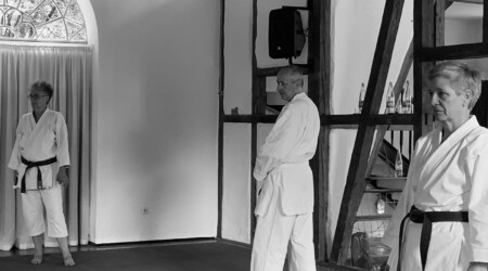 Karate Verein Köln Nippes – Kampfsport – Selbstverteidigung – Fitness – Kampfkunst 445 Ju Kengo e.V. - Karate in Köln - Kampfsport seit 1982 Karate Verein Köln Nippes – Kampfsport – Selbstverteidigung – Fitness – Kampfkunst