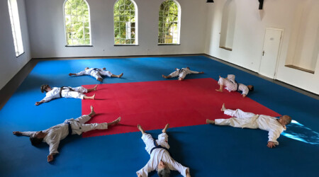 Karate Verein Köln Nippes – Kampfsport – Selbstverteidigung – Fitness – Kampfkunst 434 Ju Kengo e.V. - Karate in Köln - Kampfsport seit 1982 Karate Verein Köln Nippes – Kampfsport – Selbstverteidigung – Fitness – Kampfkunst