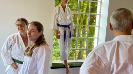 Karate Verein Köln Nippes – Kampfsport – Selbstverteidigung – Fitness – Kampfkunst 411 Ju Kengo e.V. - Karate in Köln - Kampfsport seit 1982 Karate Verein Köln Nippes – Kampfsport – Selbstverteidigung – Fitness – Kampfkunst